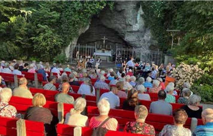 Grotte Bezirksmaiandacht